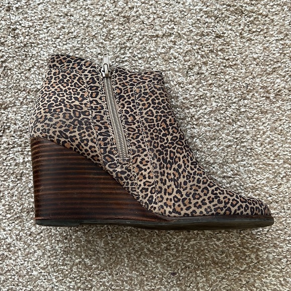 Lucky Brand Leopard Wedge Ankle Booties - Picture 5 of 9